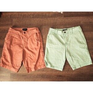 2 pair Mens 28 chino shorts - American Eagle & Express
